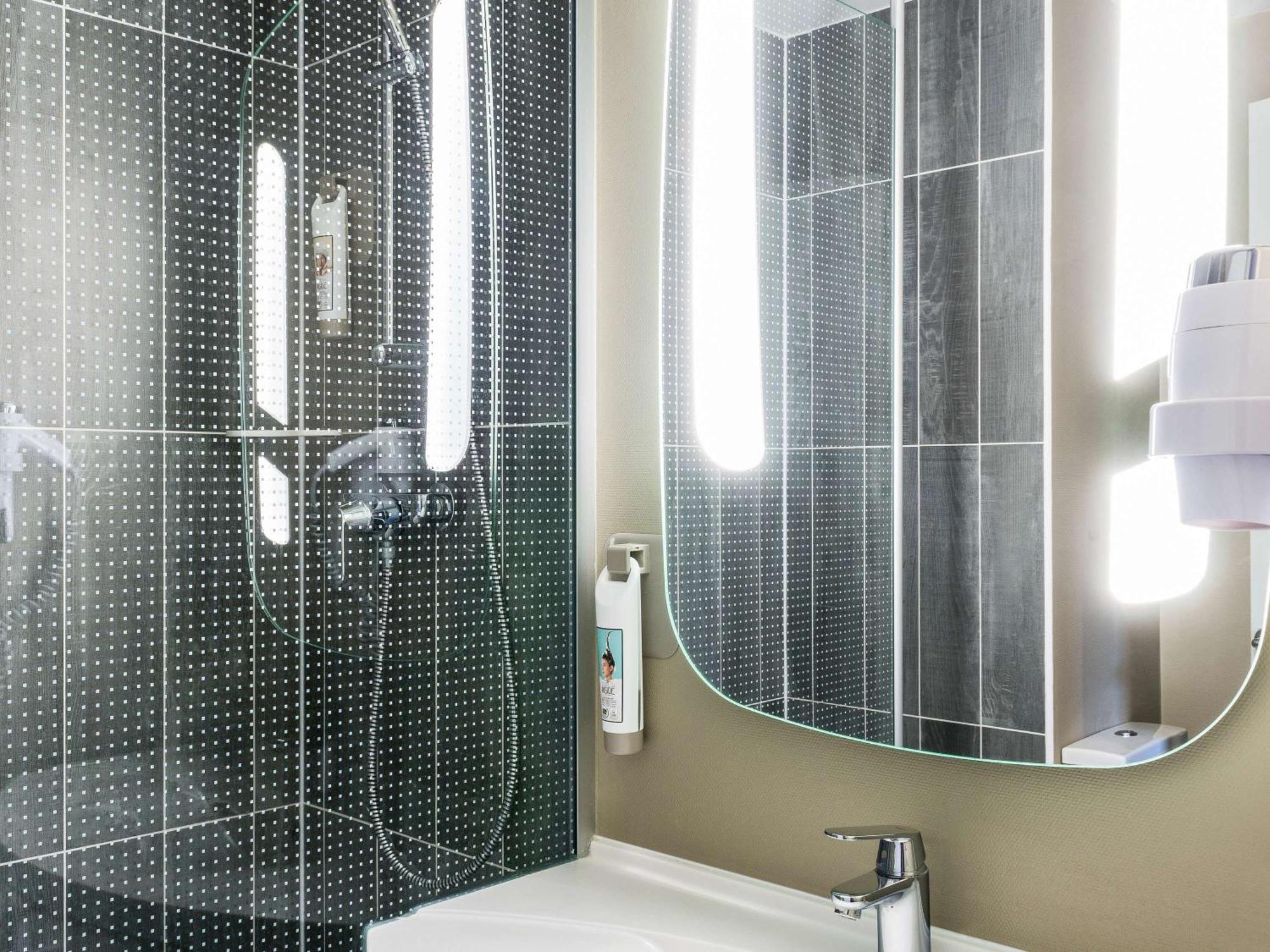ibis Senlis Otel Senlis  Dış mekan fotoğraf